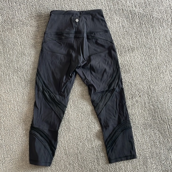 Lululemon Women’s Leggings - Picture 2 of 3